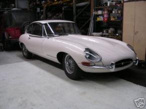 Jaguar E-Type photo