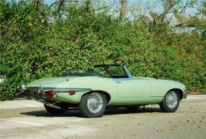 Jaguar E-Type photo