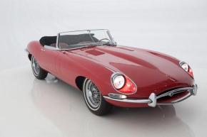 Jaguar E-Type photo