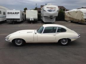 Jaguar E-Type photo