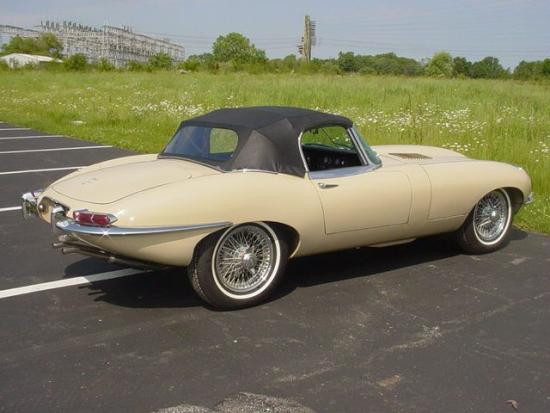 Jaguar E-Type photo