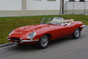 Jaguar E-Type photo