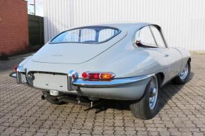 Jaguar E-Type photo