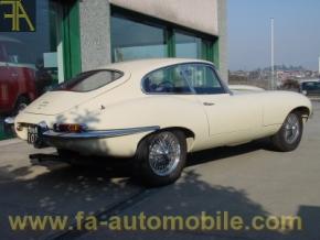 Jaguar E-Type photo