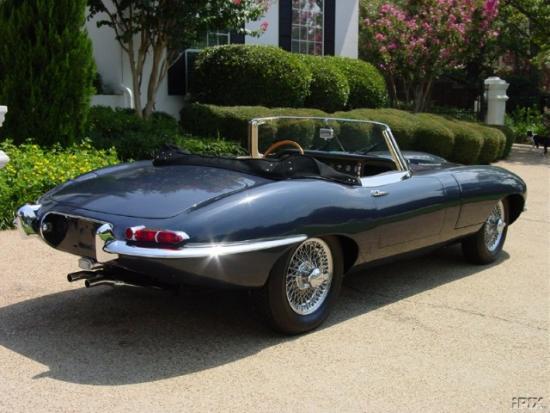 Jaguar E-Type photo