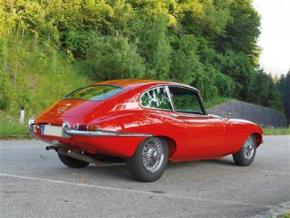 Jaguar E-Type photo