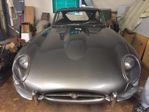 Jaguar E-Type photo