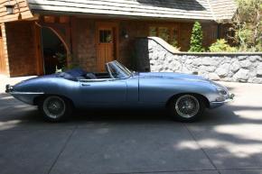 Jaguar E-Type photo