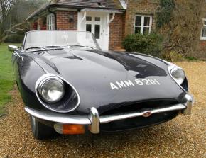 Jaguar E-Type photo