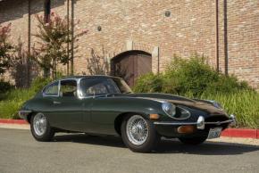 Jaguar E-Type photo