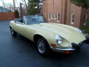 Jaguar E-Type photo