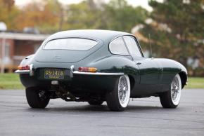 Jaguar E-Type photo