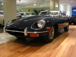 Jaguar E-Type photo