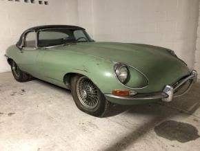 Jaguar E-Type photo