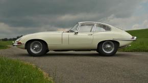 Jaguar E-Type photo