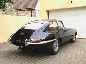 Jaguar E-Type photo