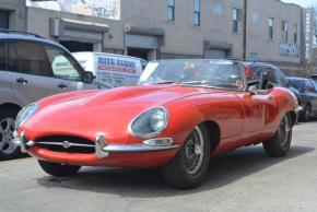 Jaguar E-Type photo