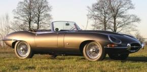 Jaguar E-Type photo