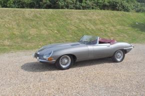 Jaguar E-Type photo