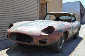 Jaguar E-Type photo