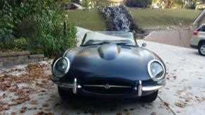 Jaguar E-Type photo