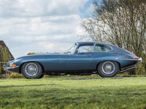 Jaguar E-Type photo