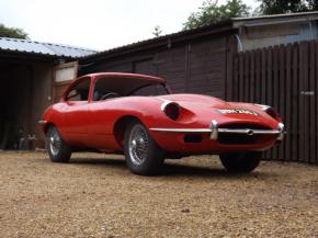 Jaguar E-Type photo