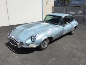 Jaguar E-Type photo