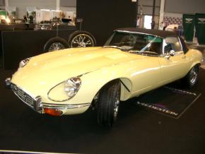 Jaguar E-Type photo