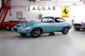 Jaguar E-Type photo