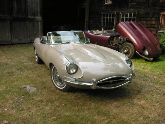 Jaguar E-Type photo