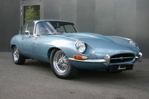 Jaguar E-Type photo