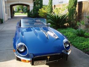 Jaguar E-Type photo