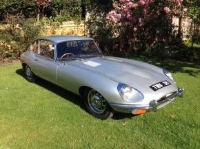 Jaguar E-Type photo