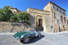 Jaguar E-Type photo