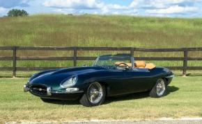 Jaguar E-Type photo