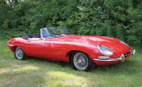 Jaguar E-Type photo