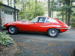 Jaguar E-Type photo