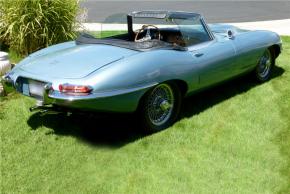 Jaguar E-Type photo