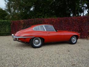 Jaguar E-Type photo