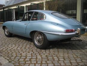 Jaguar E-Type photo