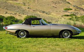 Jaguar E-Type photo