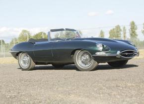 Jaguar E-Type photo