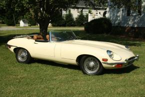 Jaguar E-Type photo