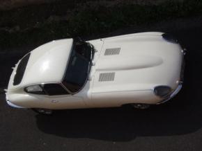 Jaguar E-Type photo