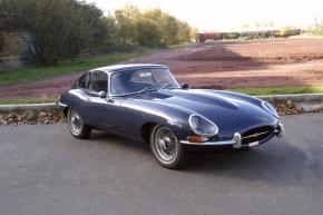 Jaguar E-Type photo