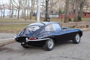 Jaguar E-Type photo