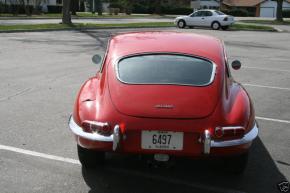 Jaguar E-Type photo