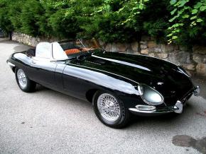 Jaguar E-Type photo