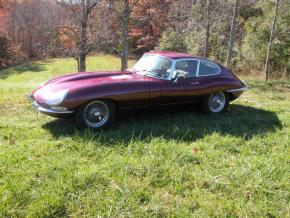 Jaguar E-Type photo